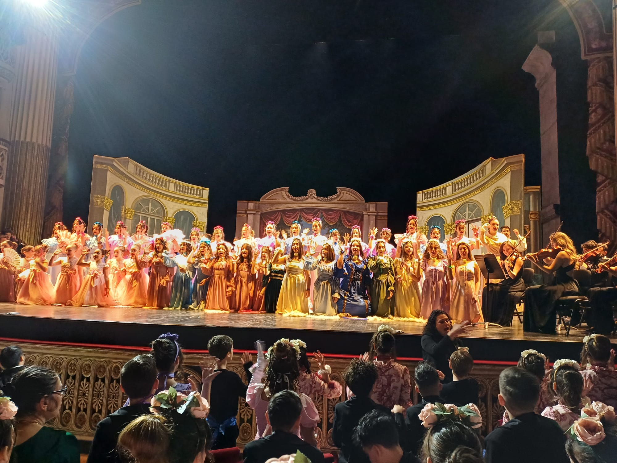 Rappresentazione de “La Traviata” di Giuseppe Verdi, 12 aprile Teatro San Carlo di Napoli– Scuola Secondaria di Primo Grado